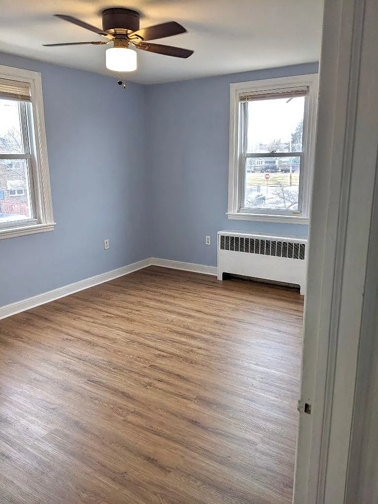 2 bed, 750 sqft, $1,400 — Photo 3