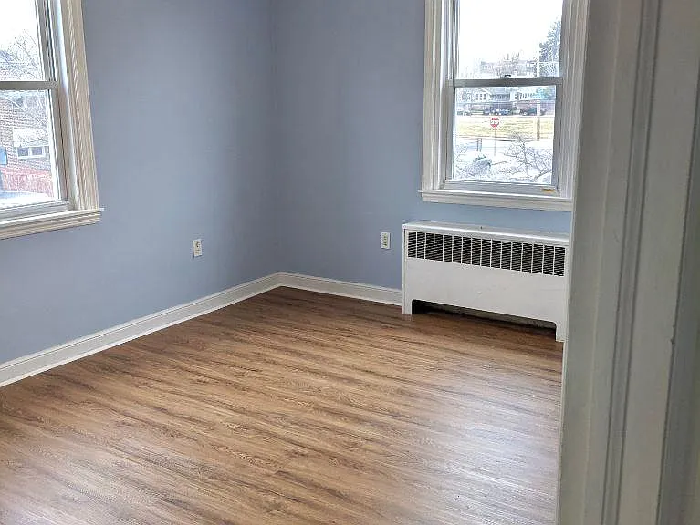 601 Glenview St #2 — Photo 3