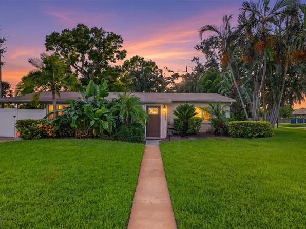 4392 WALNUT STREET NE, ST PETERSBURG, FL 33703
