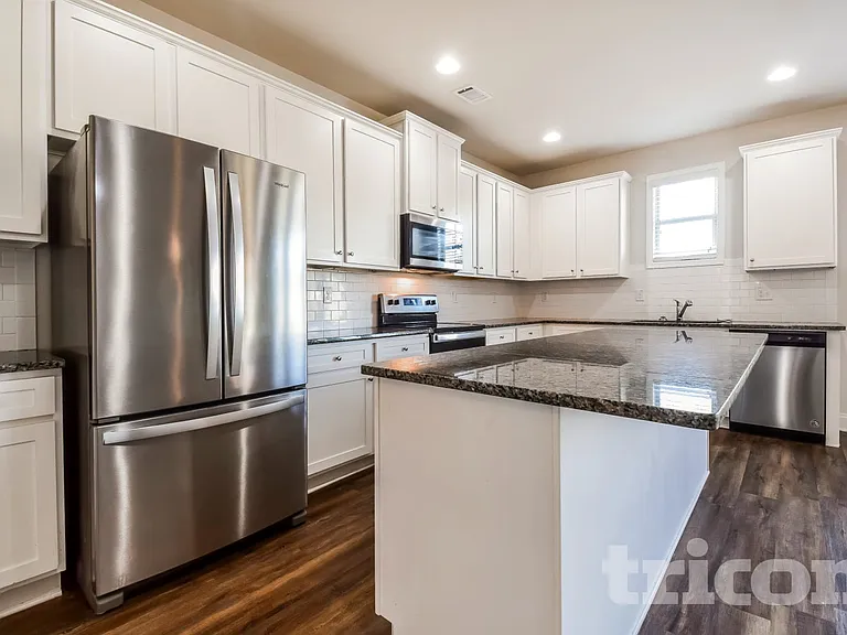 4392 Bella View Dr — Photo 4