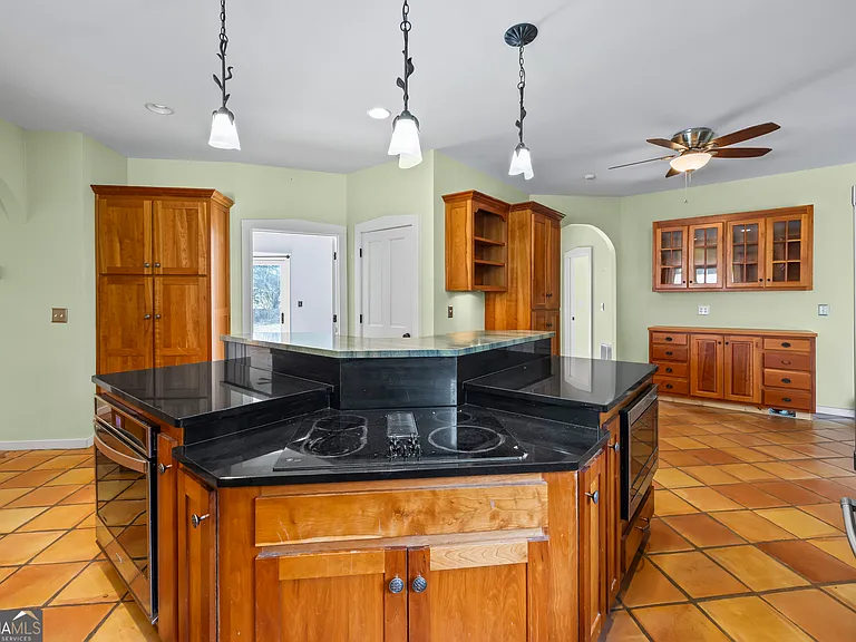2223 Salem Rd — Photo 40