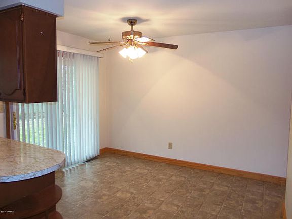 5th image of 641 Knollwood Dr