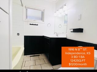 1916 N 8th St, Independence, KS 67301