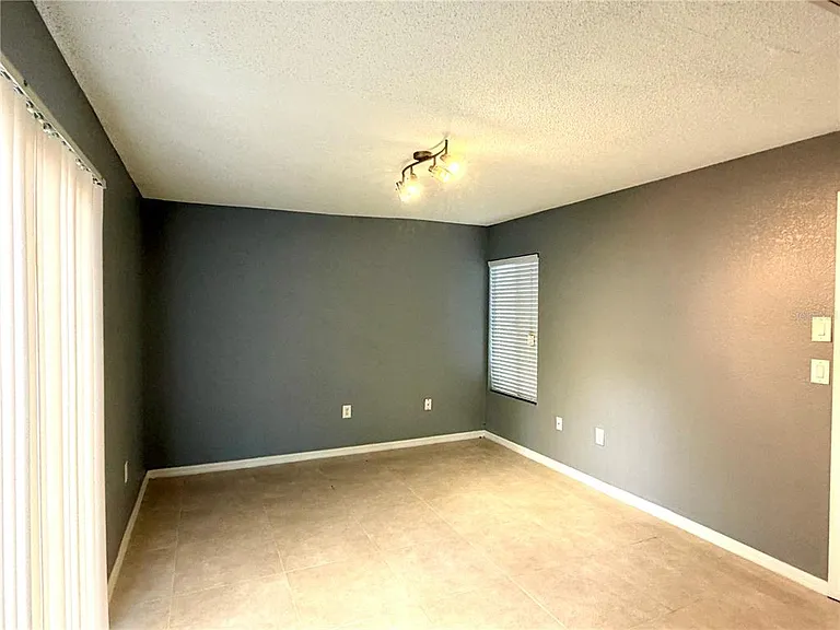 564 Breckenridge Vlg #106 — Photo 11