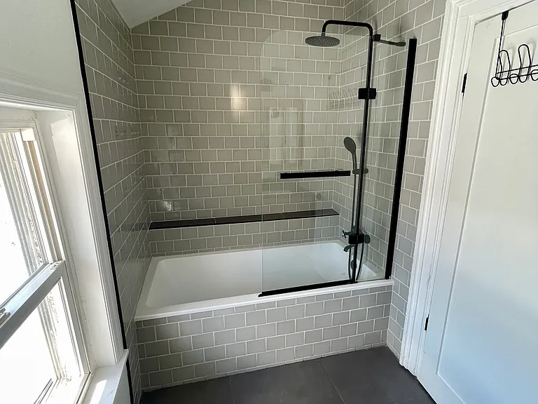 725-727 Warren St #5 — Photo 8