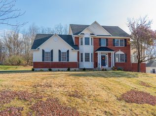 13 Dunham Ct, Hopewell Junction, NY 12533