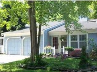 28 Portsmouth Dr, Old Bridge, NJ 08857