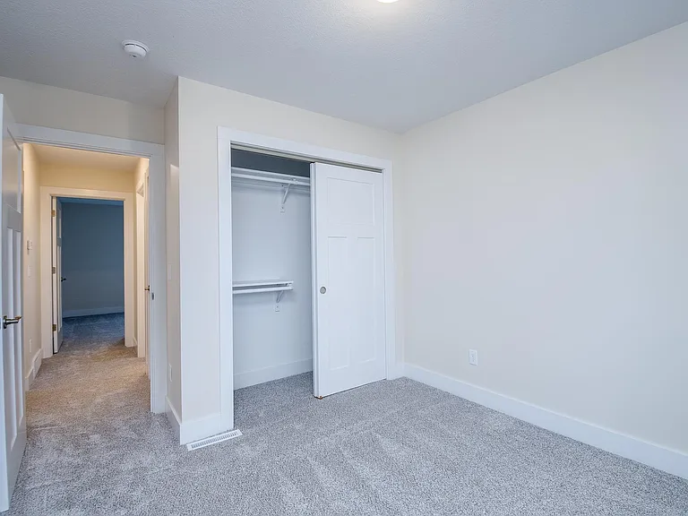 9250 Brook Hollow Ln — Photo 22