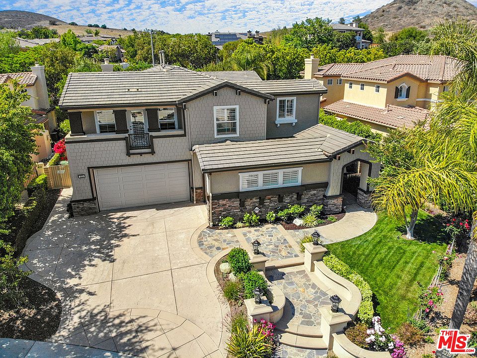 2nd image of 3219 Cove Creek Ct
