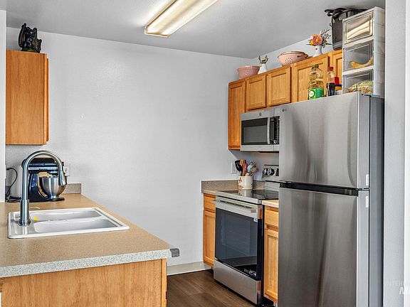 5th image of 1805 E Overland Rd #35