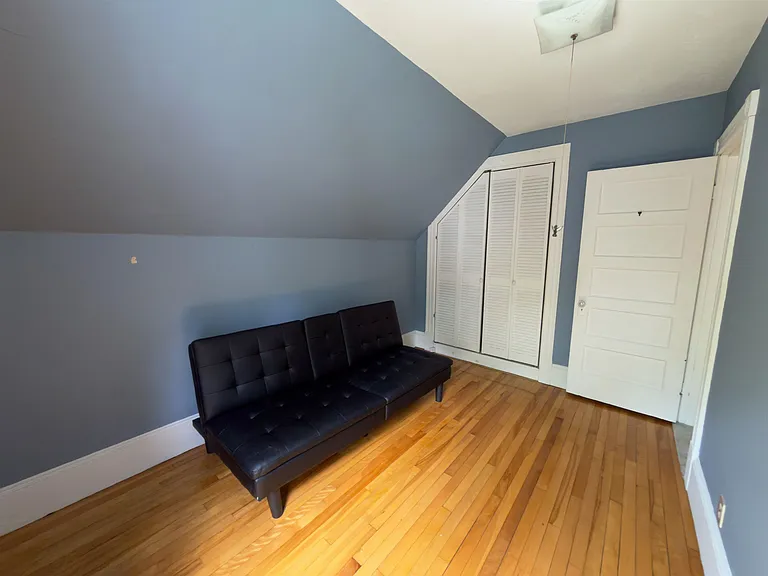 246 E Mason St — Photo 21