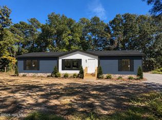 204 Grummen Rd, Hope Mills, NC 28348