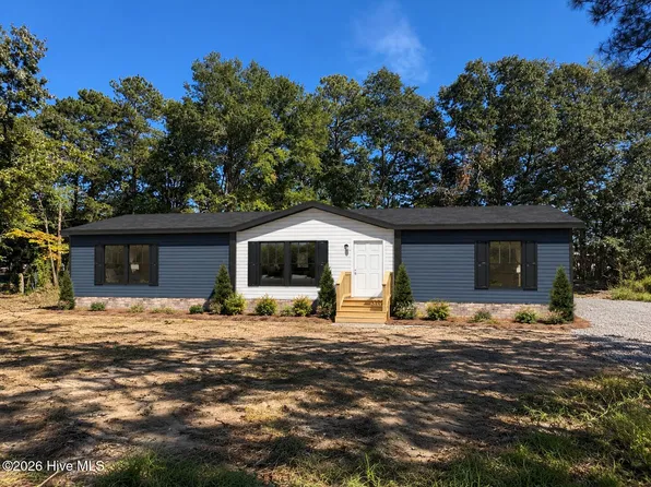 204 Grummen Road, Hope Mills, NC 28348