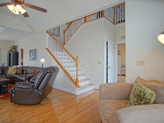 4th image of 6953 Kingsmill Ct