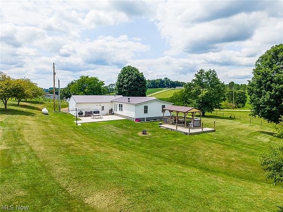 3rd image of 9182 Berry Rd