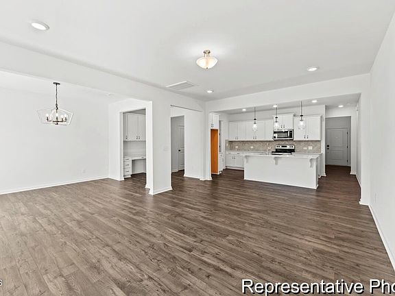 7th image of this home