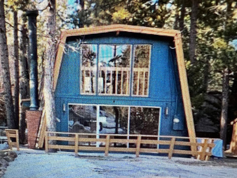 1st image of 42948 Sunset Dr