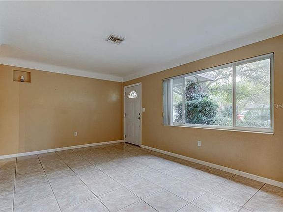 5th image of 5623 47th Ave N