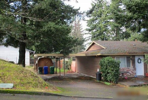 2nd image of 975-985 NW Wonderview Ct
