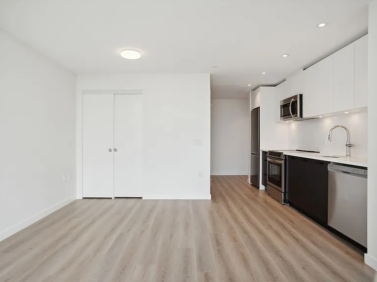 150 Braid St — Photo 30