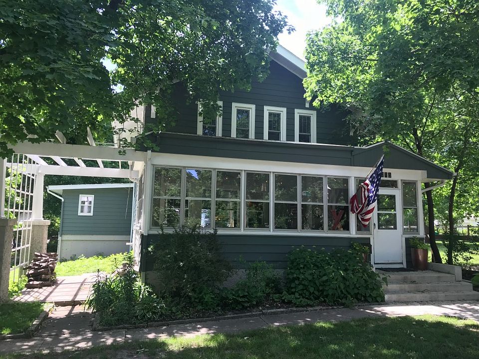 1st image of 203 N Russell Ave