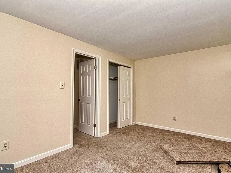 2205 Cedar Mill Ct — Photo 43