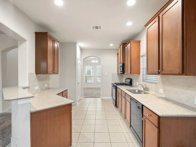 135 San Bernard Dr — Photo 9