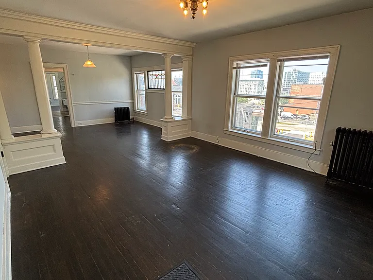 218 John St NE #3 — Photo 2
