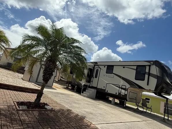 251 Patterson Rd #3, Haines City, FL 33844