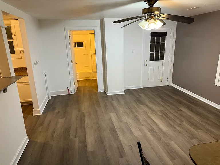 2119 Wilson Ave — Photo 16