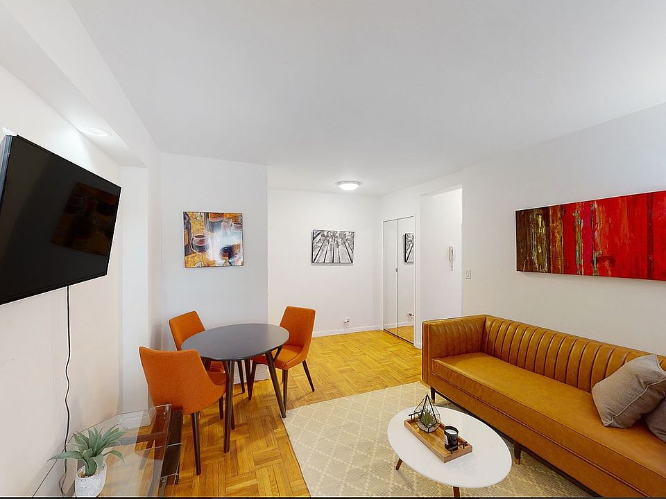 1st image of 210 E 47th St #3