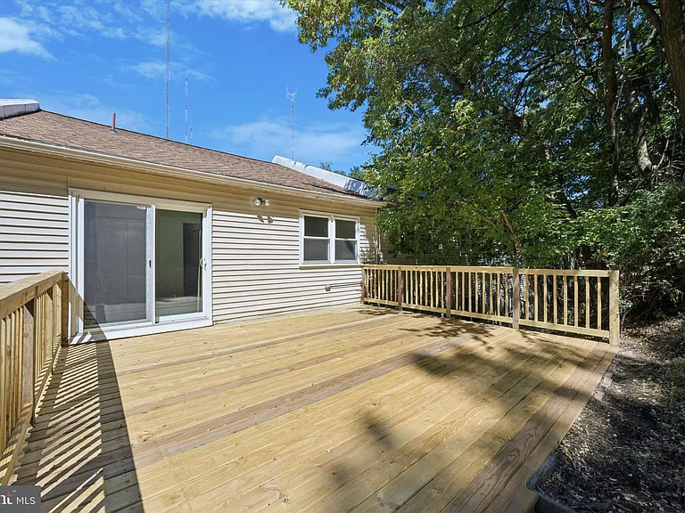 153 Parker Ave #B — Photo 3