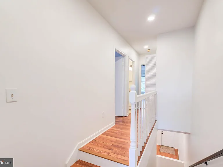 75 P St NW — Photo 17