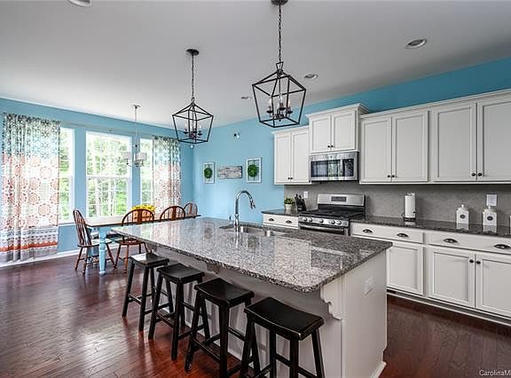 3rd image of 3836 Tea Royal Ct