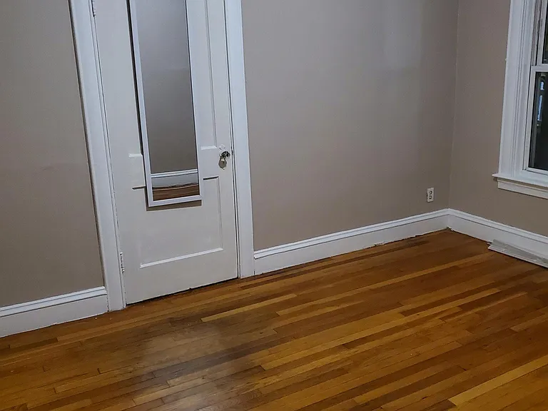 15 Pembroke Ave #1 — Photo 6