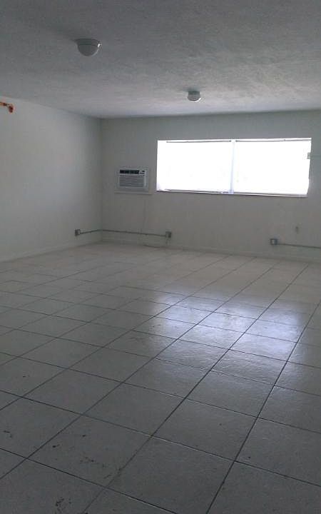 2nd image of 509 S 21st Ave Ste 204
