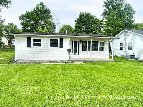 2470 Center Ave Photo 1