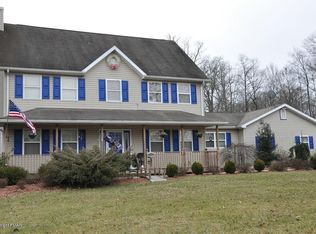 2327 Lake Minsi Dr, Bangor, PA 18013