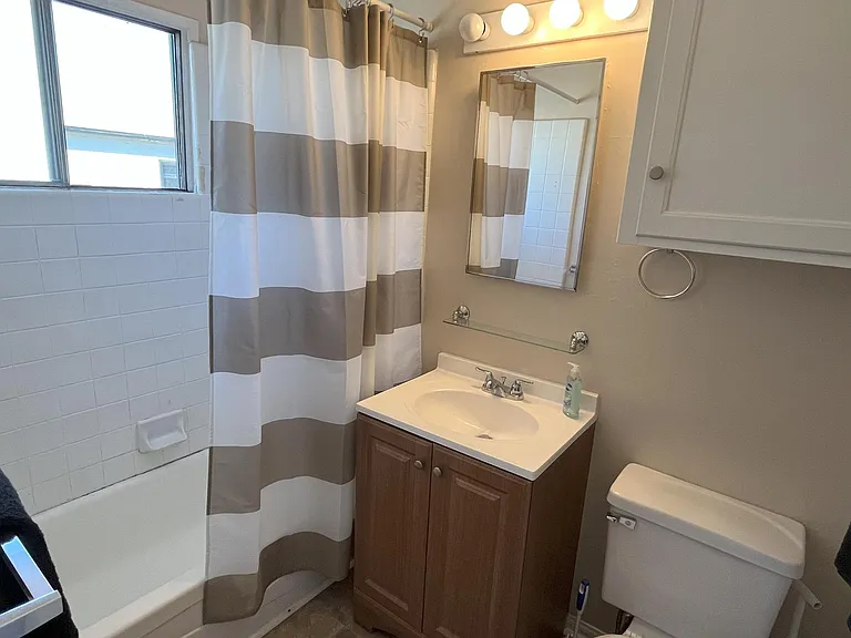 1664 Thomas Ave — Photo 14