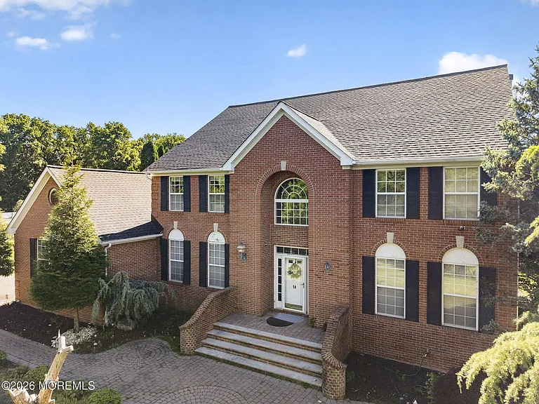 14 Heathrow Ct — Photo 1