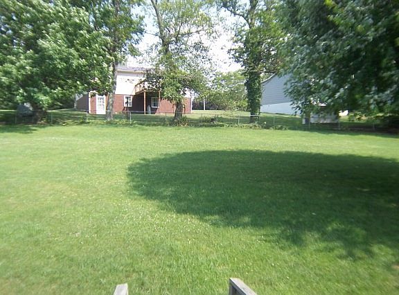 5th image of 205 Valley St