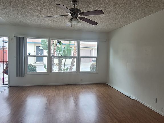 2nd image of 25610 1/2 Oak St #25610.5