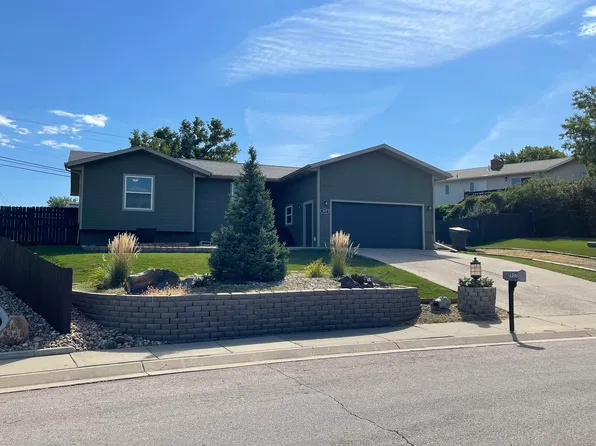 1957 Xavier St, Belle Fourche, SD 57717