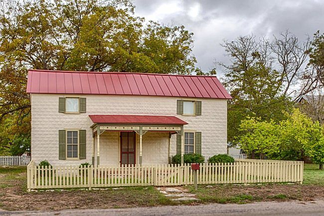 404 N. Milam Street