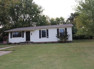 1525 N 25th St, Van Buren, AR 72956