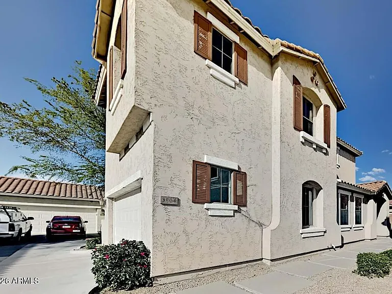 3804 E Flower Ct — Photo 1