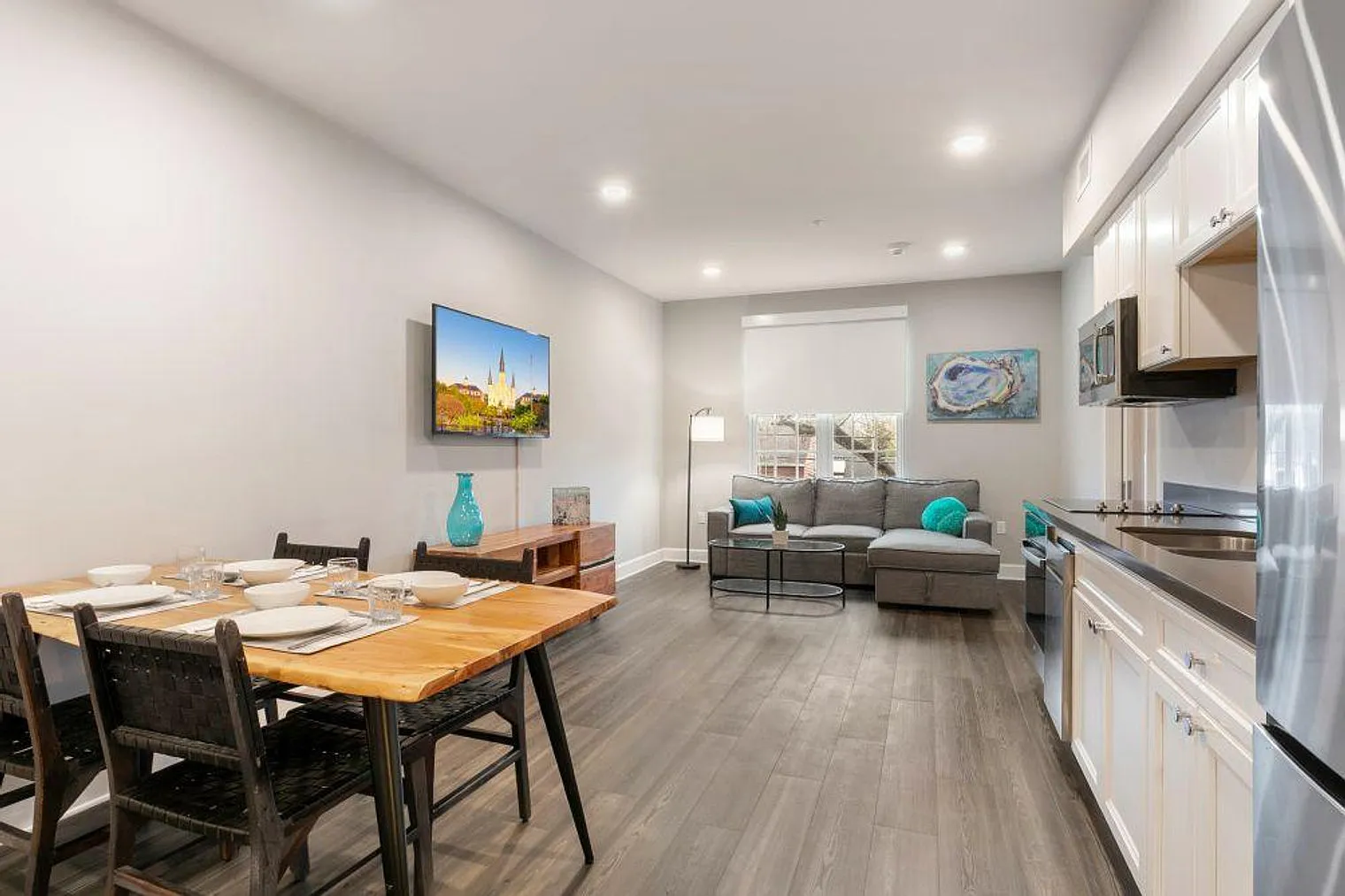 2 bed, 2.0 bath, 699 sqft, $10,105 — Photo 1