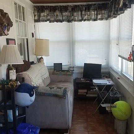 3rd image of 25 Lochmere Ave