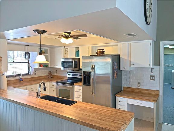 5th image of 8945 Bantry Bay Blvd