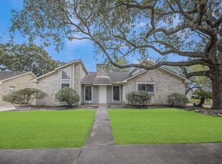 10702 Sagerock Dr, Houston, TX 77089